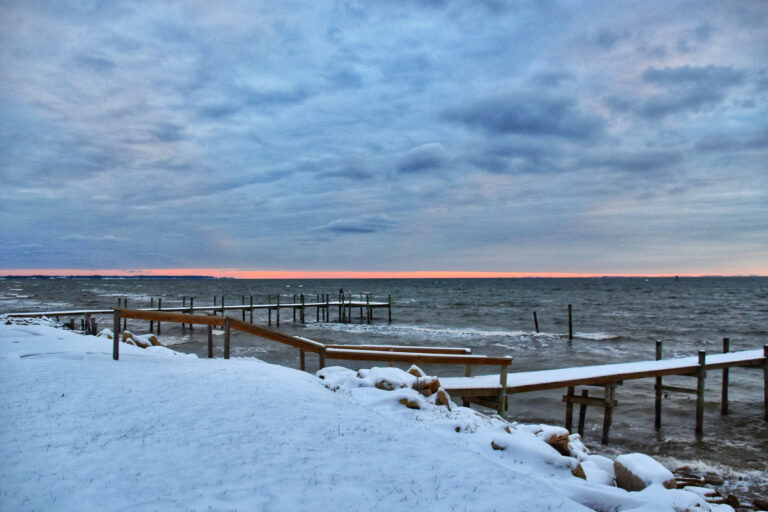 Snowfall and fishing piers in Maryland for winter-marine-construction-anne-arundel-county blog.